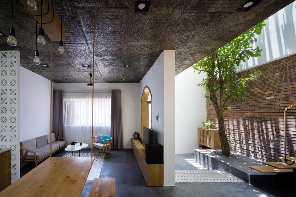 Nhà 49m2 ở Đà Nẵng được báo Mỹ khen hết lời nhờ độc chiêu thiết kế - 2