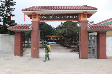 Nghệ An: Hàng trăm trường học phun thuốc khử trùng phòng chống virus Corona