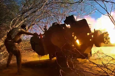 Ukraine đi nước cờ hiểm, "nung nóng" mặt trận Kursk