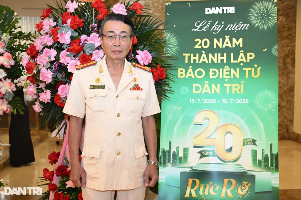 Dân trí minh chứng cho sự tử tế và hiệu quả của báo chí nhân văn - 2 Dân trí minh chứng cho sự tử tế và hiệu quả của báo chí nhân văn - 2