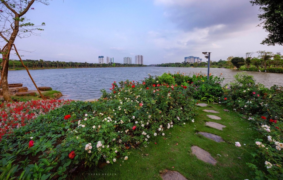 Vẻ đẹp “đến thổn thức” của Ecopark trong phút giao mùa - 4 Vẻ đẹp “đến thổn thức” của Ecopark trong phút giao mùa - 4