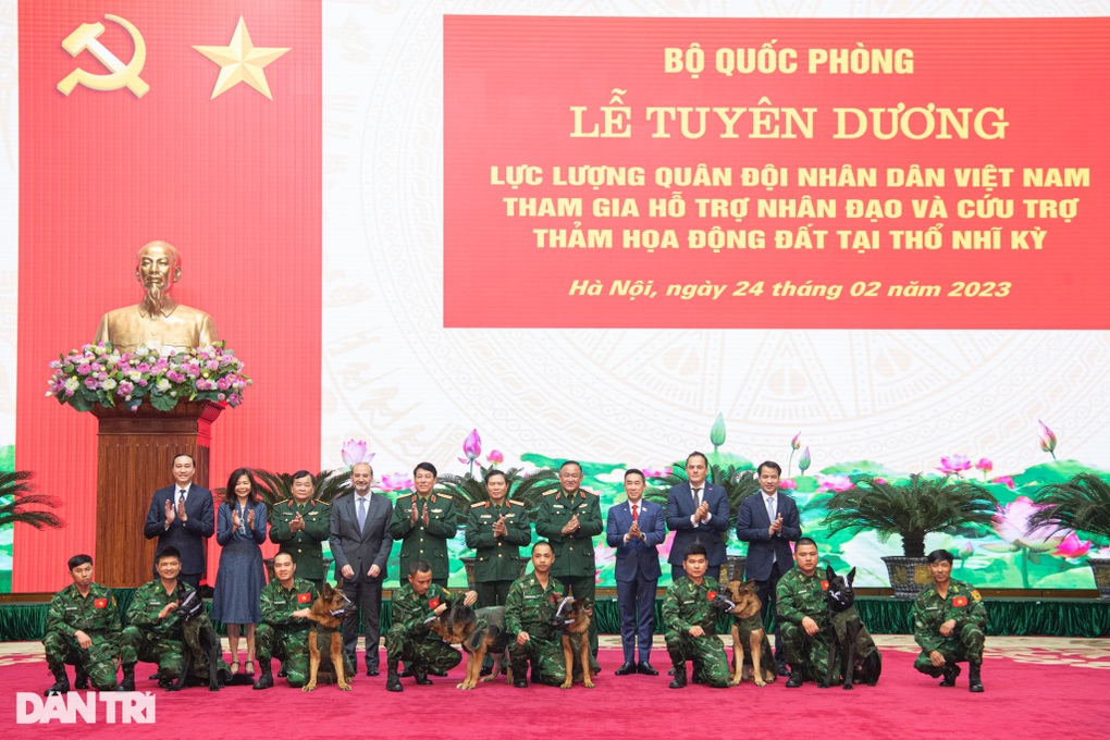 Tuyên dương đoàn quân đội tham gia cứu hộ, cứu nạn ở Thổ Nhĩ Kỳ - 7 Tuyên dương đoàn quân đội tham gia cứu hộ, cứu nạn ở Thổ Nhĩ Kỳ - 7