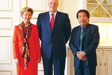 Đức Vua, gói trà Hồng Đào và người nấu phở ở Na Uy