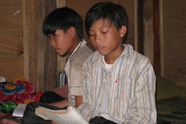 Lên cổng trời tìm chữ