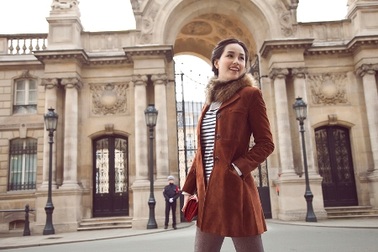 Mai Phương Thúy nổi bật giữa trời Tây