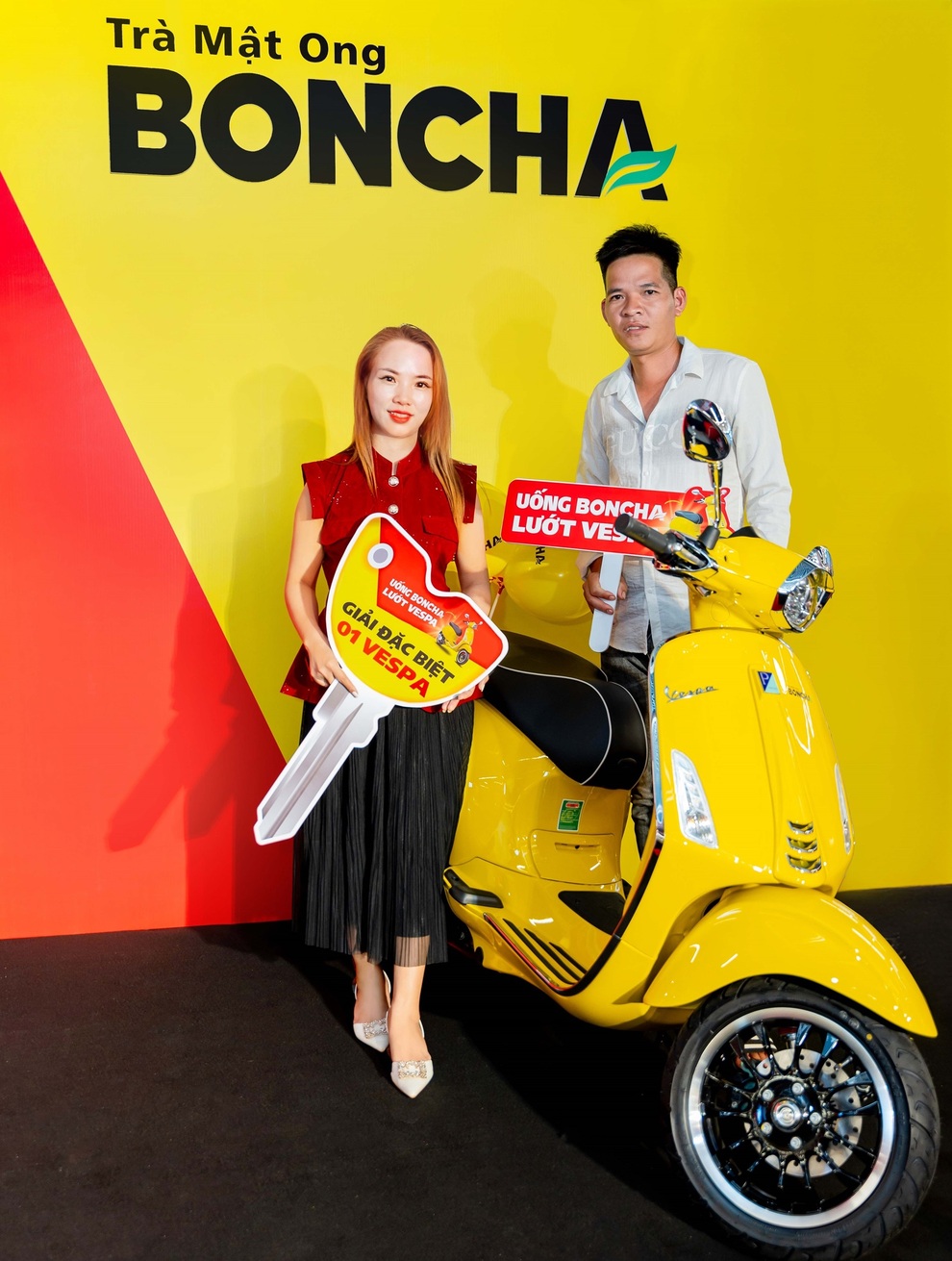 Trà mật ong BONCHA trao 3 xe Vespa cho khách hàng may mắn - 3 Trà mật ong BONCHA trao 3 xe Vespa cho khách hàng may mắn - 3