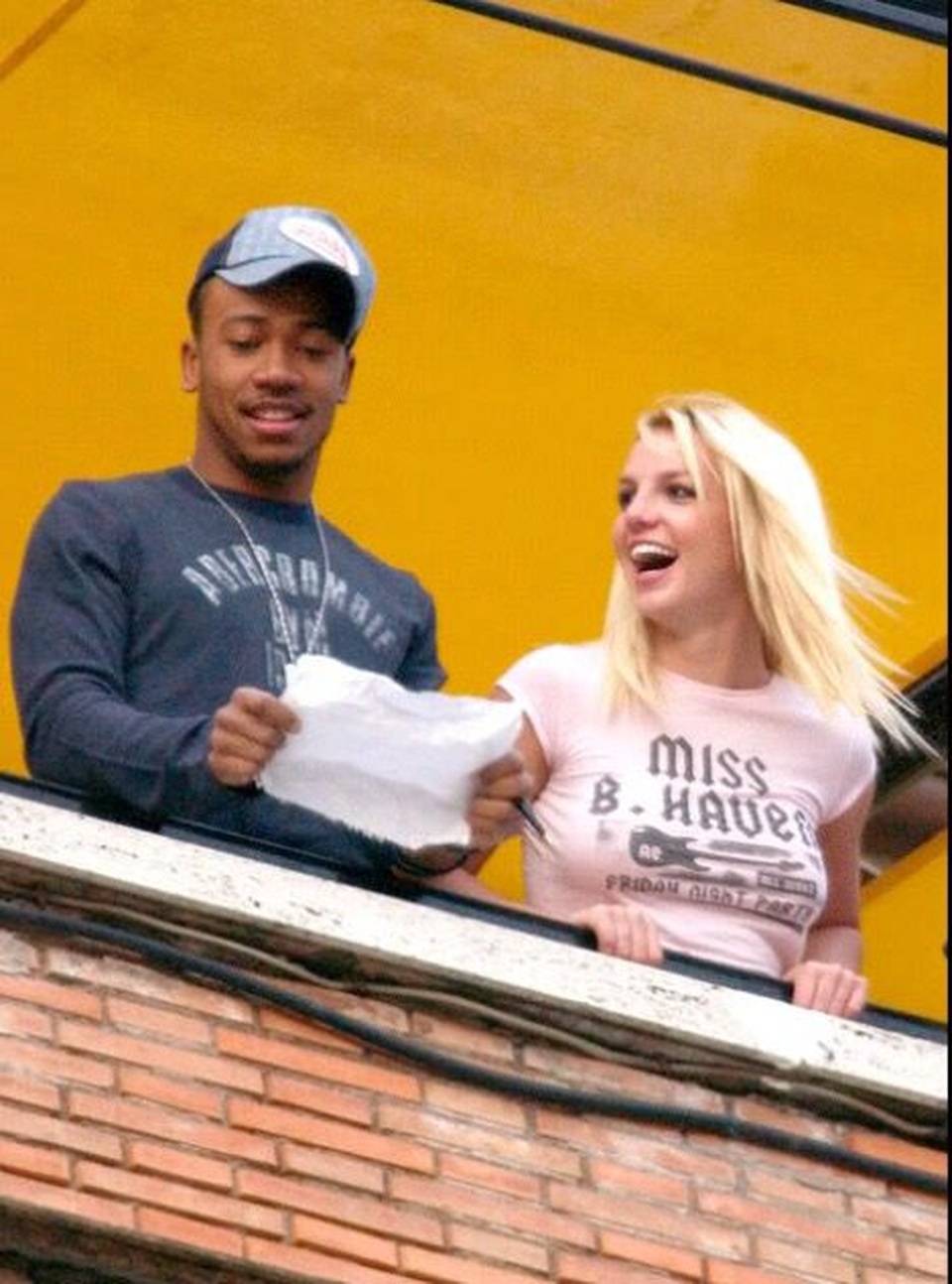 Vũ công Columbus Short tiết lộ từng được Britney theo đuổi - 4 Vũ công Columbus Short tiết lộ từng được Britney theo đuổi - 4