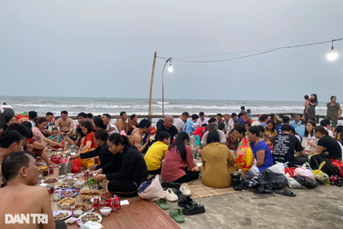 Nỗi khổ ngày nghỉ lễ: Hỏi 10 khách sạn vẫn không tìm được phòng nghỉ