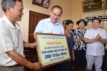 Tiếp sức 5 ngư dân đóng tàu vỏ thép vươn khơi xa