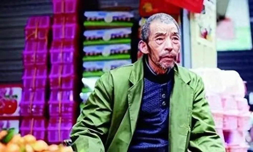 Người bán rau nhận nuôi 2 bé gái, quyết không lấy vợ và cái kết bất ngờ - 3 Người bán rau nhận nuôi 2 bé gái, quyết không lấy vợ và cái kết bất ngờ - 3