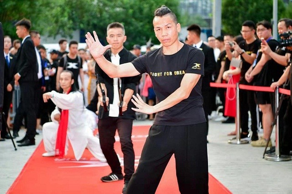 “Hậu duệ Hàng Long Thập Bát Chưởng” bị tố là kẻ lừa bịp - 2 “Hậu duệ Hàng Long Thập Bát Chưởng” bị tố là kẻ lừa bịp - 2