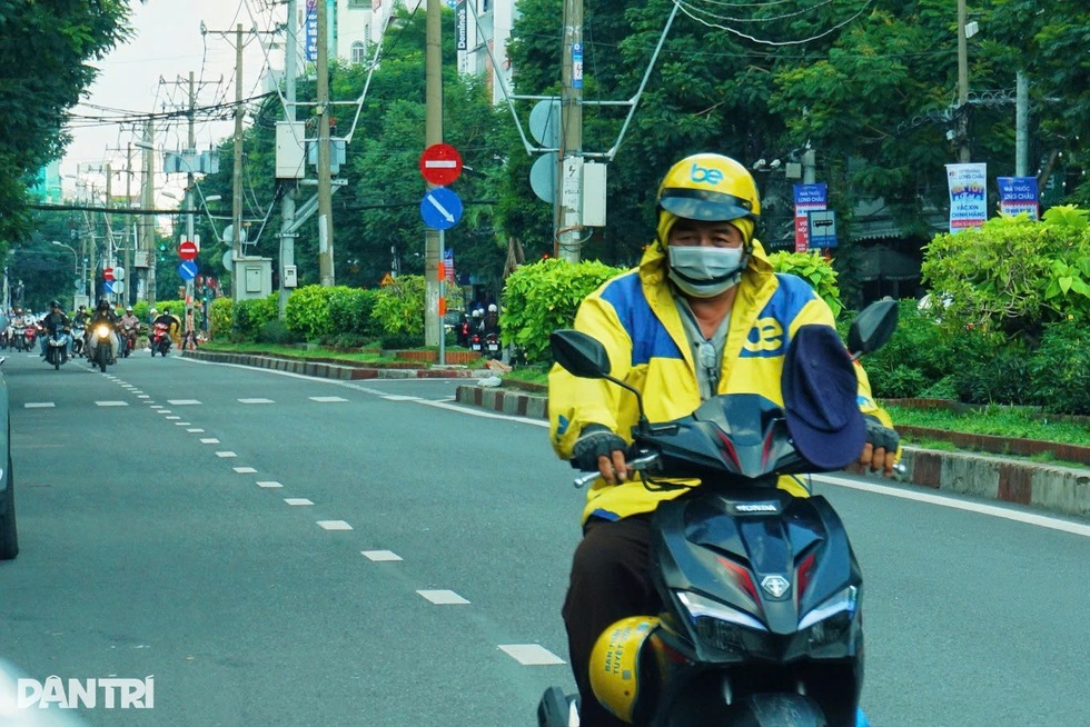 TPHCM đổi 400.000 xe xăng sang xe điện, tài xế thấp thỏm thay "cần câu cơm"