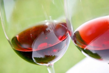 Khám phá bí mật sức khỏe tim mạch từ rượu vang