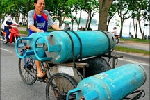 “Bom gas” - hành trình từ nơi sang chiết lậu đến nhà dân