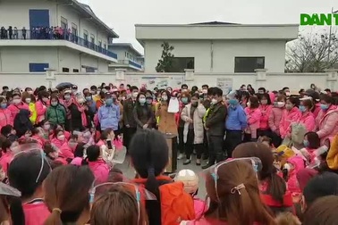 Hàng trăm công nhân tại Ninh Bình đình công sau khi đi làm trở lại sau Tết