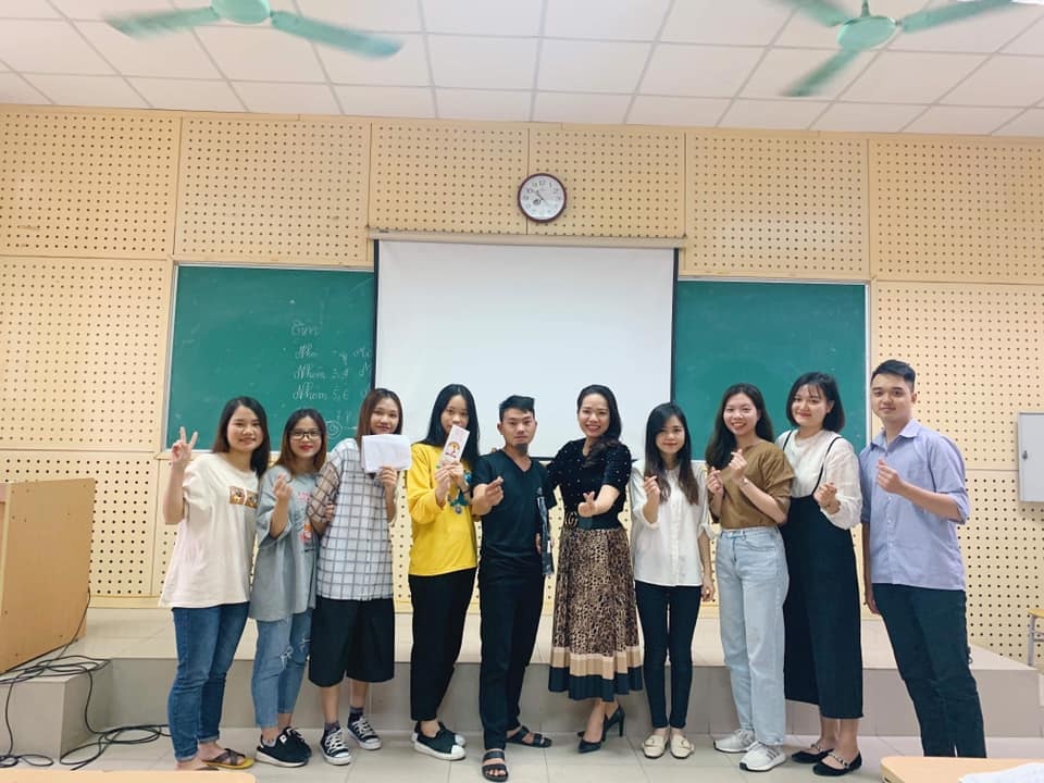 Độc đáo phòng học online bên sườn núi của Lầu Mí Xá - 6 Độc đáo phòng học online bên sườn núi của Lầu Mí Xá - 6