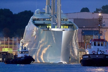 Chiêm ngưỡng siêu du thuyền 450 triệu USD của tỉ phú Nga