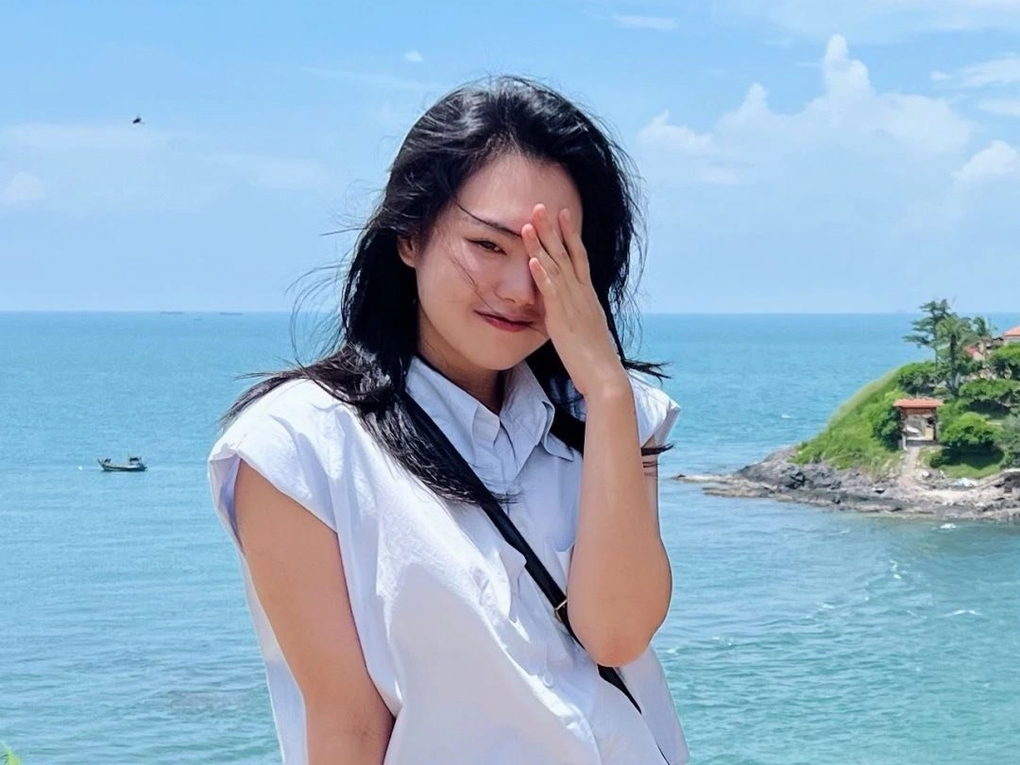 Chi 35 triệu lặn biển, cô gái Việt sốc cực độ khi chạm trán cá mập đầu búa - 1 Chi 35 triệu lặn biển, cô gái Việt sốc cực độ khi chạm trán cá mập đầu búa - 1
