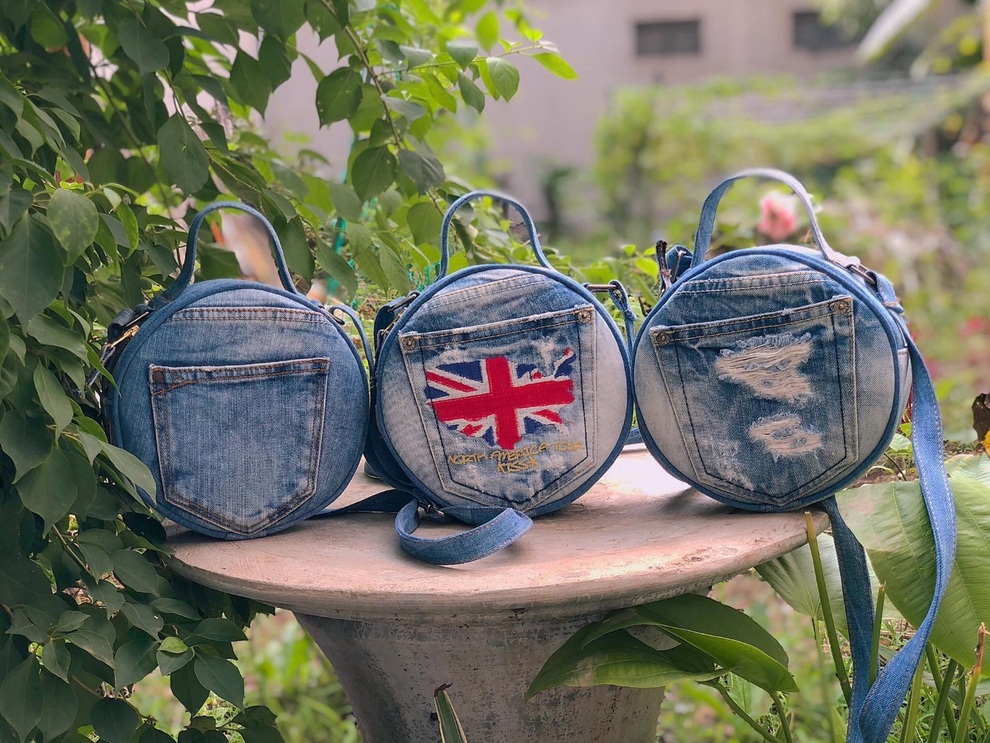 Người phụ nữ kéo dài vòng đời cho những chiếc quần jean cũ - 7 Người phụ nữ kéo dài vòng đời cho những chiếc quần jean cũ - 7