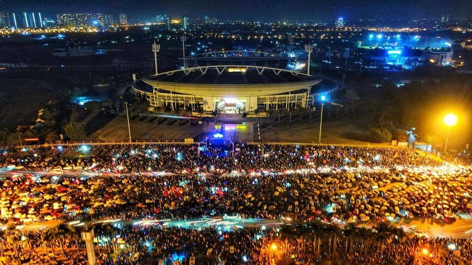 Mãn nhãn với pháo hoa rực rỡ đón chào năm mới - 23 Mãn nhãn với pháo hoa rực rỡ đón chào năm mới - 23