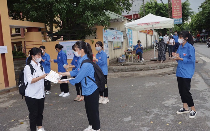 Trường Cao đẳng nghề Kỹ thuật công nghệ hỗ trợ &quot;Tiếp sức mùa thi&quot; tại 20 điểm thi THPT