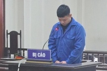 Dùng kéo đâm người khác trọng thương lĩnh 9 năm tù