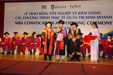 Thêm 39 Thạc sĩ Quản trị kinh doanh Quốc tế ra trường 