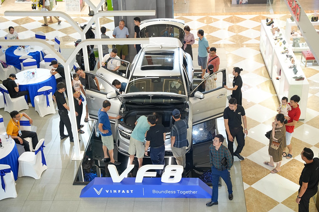 Người dùng chia sẻ cảm nhận khi lái thử VinFast VF 8 - 1 Người dùng chia sẻ cảm nhận khi lái thử VinFast VF 8 - 1