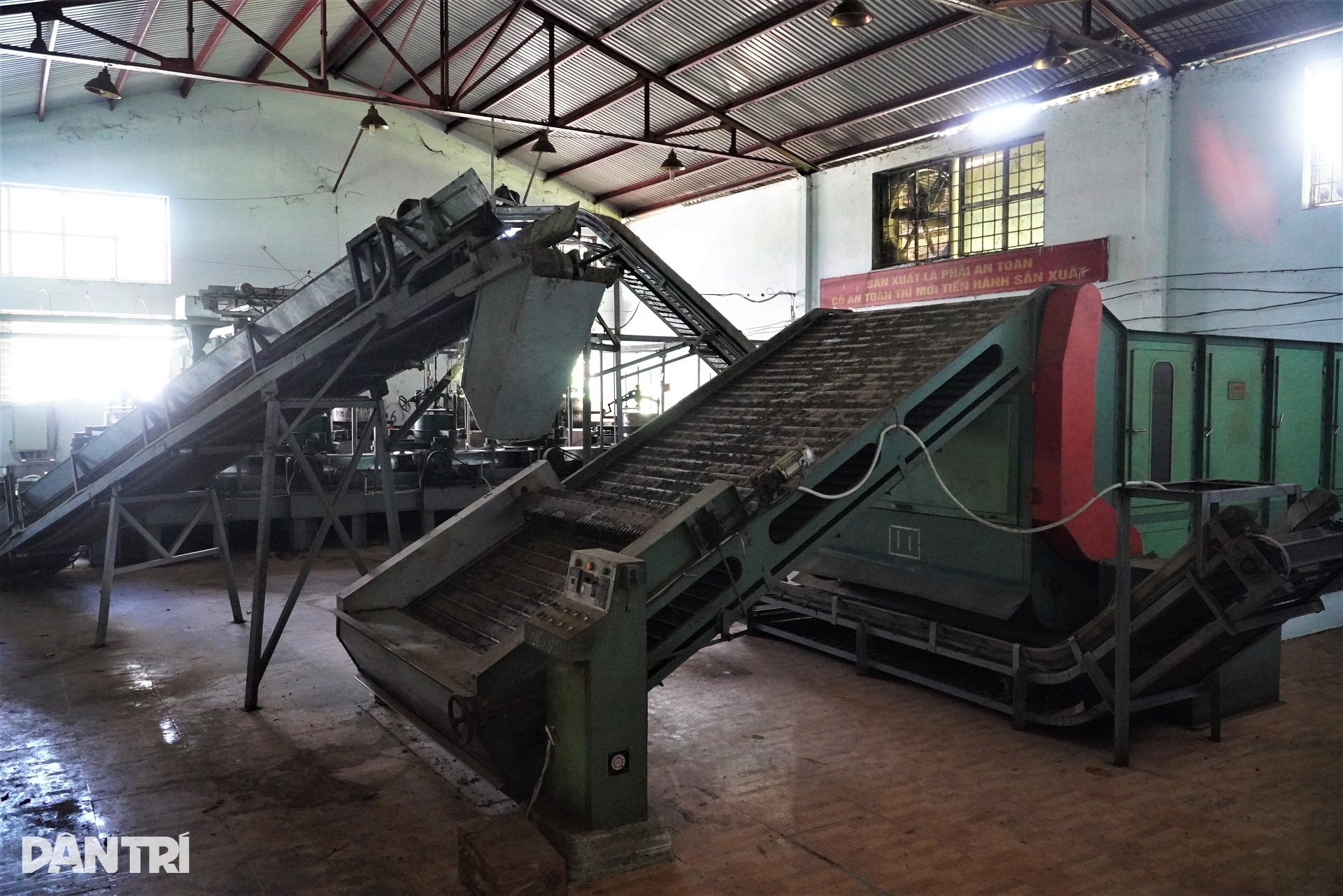 Nhà máy chế biến chè tiền tỷ đắp chiếu, máy móc gỉ sét - 4 Nhà máy chế biến chè tiền tỷ đắp chiếu, máy móc gỉ sét - 4