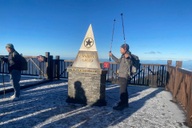 Đỉnh Fansipan xuất hiện băng tuyết mỏng