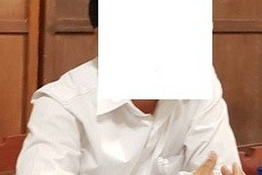 Vụ cô giáo bị xâm hại: Hiệu trưởng ký 2 lịch trực hè lý giải do… người đánh máy (!?)