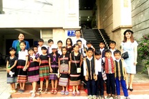 Thầy giáo 34 năm bám bản gieo chữ cho học sinh Cơtu