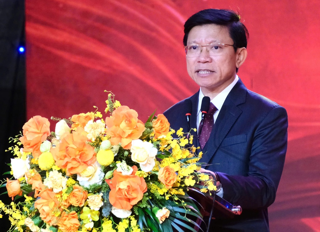 Visestatsminister Le Thanh Long: Sosiale sektorer er grunnlaget for utvikling - 2 Phó Thủ tướng Lê Thành Long: Các ngành xã hội là nền tảng phát triển - 2