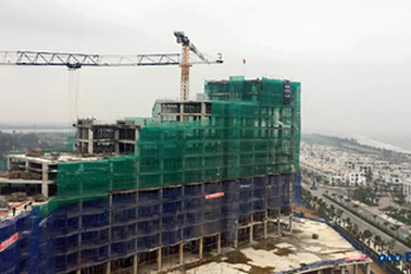 Cất nóc Khách sạn FLC Grand Hotel Sầm Sơn