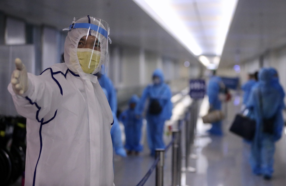 TPHCM: Buộc khai báo y tế người đến từ 6 tỉnh thành có dịch Covid-19 - 2 TPHCM: Buộc khai báo y tế người đến từ 6 tỉnh thành có dịch Covid-19 - 2