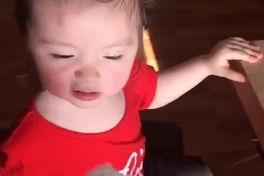 Elly Trần rèn cho con gái tính kỉ luật và lễ phép