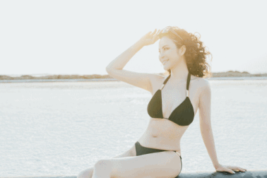 “Người đẹp không tuổi” Thanh Mai diện bikini khoe dáng ở biển Chết