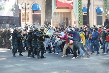 Xem diễn tập chống gây rối trật tự tại TPHCM