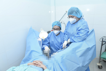 Đi spa thu nhỏ "cô bé" đón Tết, người phụ nữ ở TPHCM thủng âm đạo nặng nề