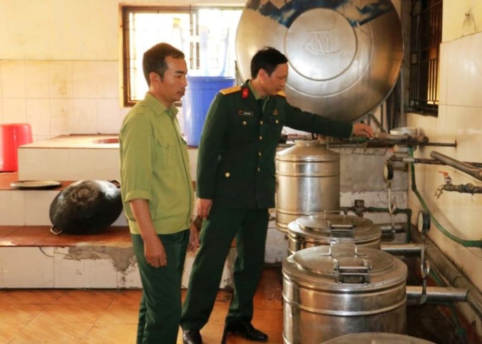 Nhiều địa phương tạm dừng đón người đến từ vùng dịch - 5 Nhiều địa phương tạm dừng đón người đến từ vùng dịch - 5