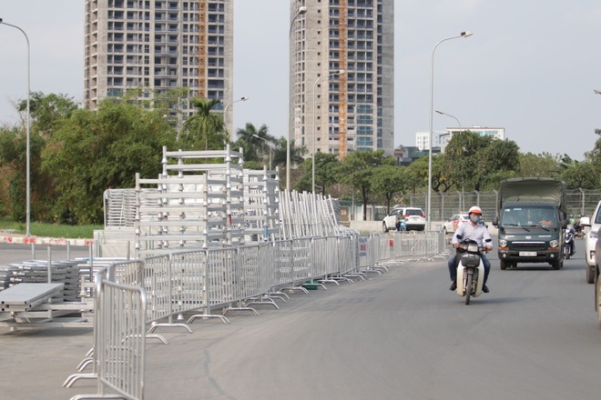 Hà Nội: Tháo dỡ khán đài đường đua F1 vì tạm hoãn đua xe - 16 Hà Nội: Tháo dỡ khán đài đường đua F1 vì tạm hoãn đua xe - 16