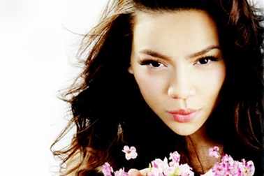 Hồ Ngọc Hà: “Đàn ông khi còn đang phải săn đuổi, sẽ mất nhiều hơn...”