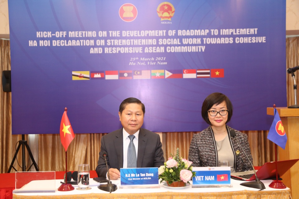Nhân viên xã hội cần chuyên nghiệp hóa để đối phó với thách thức - 3 Nhân viên xã hội cần chuyên nghiệp hóa để đối phó với thách thức - 3