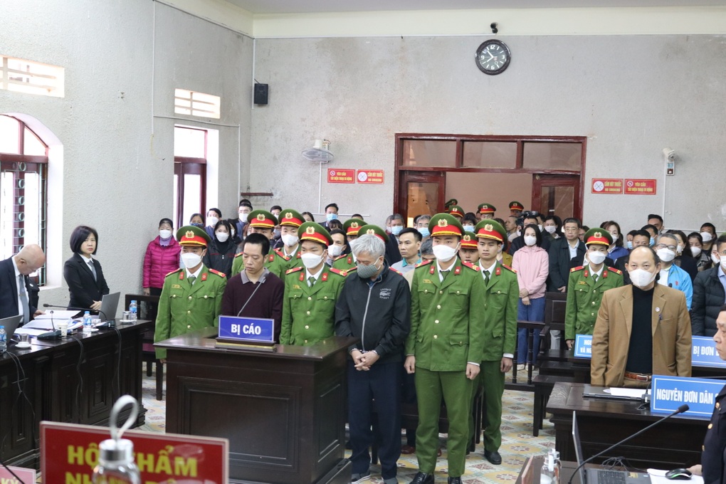 Cựu Giám đốc Sở GDĐT Điện Biên và 7 đồng phạm hầu tòa - 1 Cựu Giám đốc Sở GDĐT Điện Biên và 7 đồng phạm hầu tòa - 1