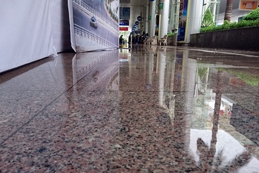 Nhà ga sân bay Đà Nẵng bị dột nước