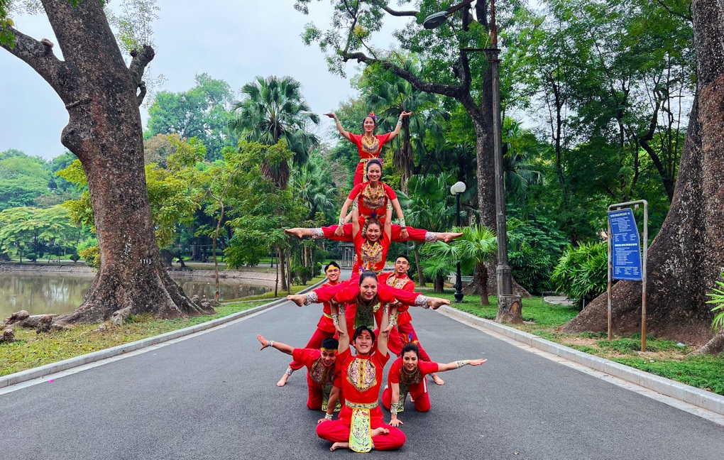 Kiện tướng yoga háo hức đồng diễn cùng 5.000 người tại Ngày hội yoga Dân trí - 3 Kiện tướng yoga háo hức đồng diễn cùng 5.000 người tại Ngày hội yoga Dân trí - 3