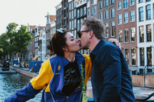 Siêu mẫu Minh Tú ấn định ngày làm đám cưới với bạn trai Tây