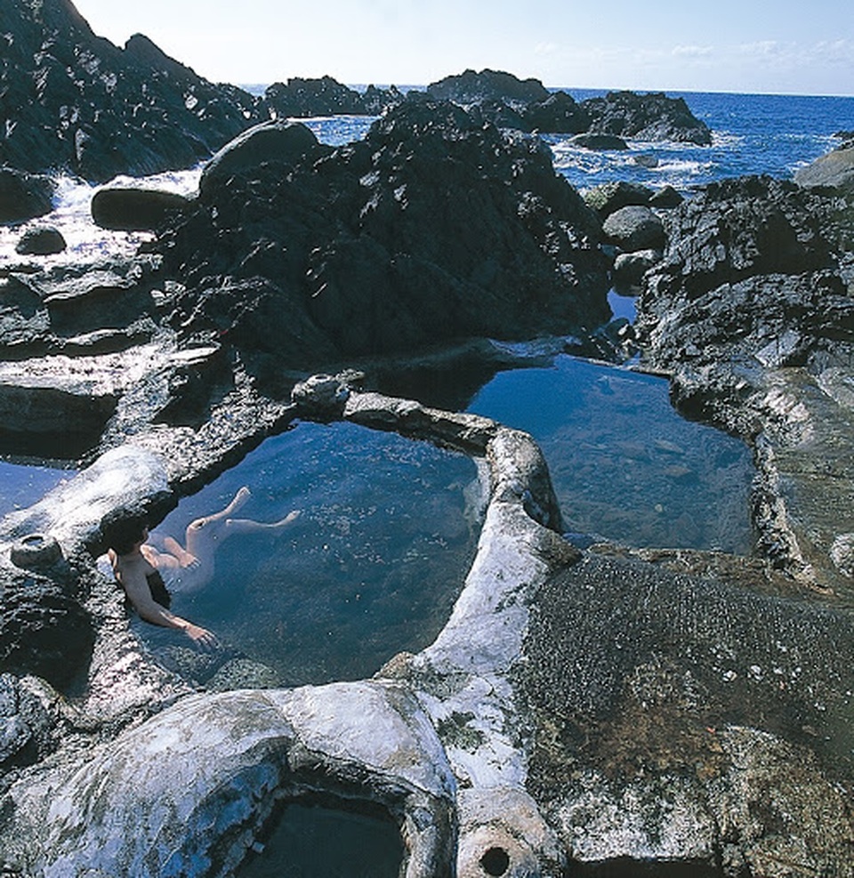 Tắm onsen ngắm hoàng hôn tại suối nước nóng trên biển siêu lãng mạn - 5 Tắm onsen ngắm hoàng hôn tại suối nước nóng trên biển siêu lãng mạn - 5