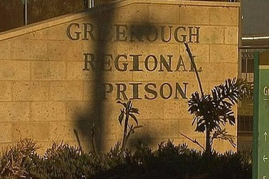 Úc: Cho tù nhân nữ uống thuốc tránh thai sau bạo loạn