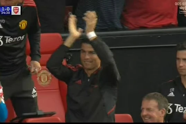 Phản ứng của C.Ronaldo khi Antony ghi bàn vào lưới Arsenal